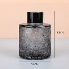 Load image into Gallery viewer, 100ml Glass Fragrance Bottle Carved